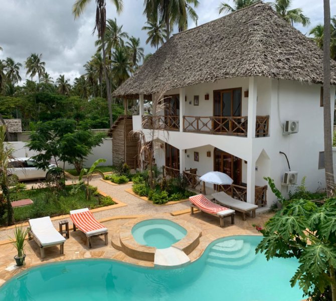 wayers Home mit Pool an der Ostküste Sansibar