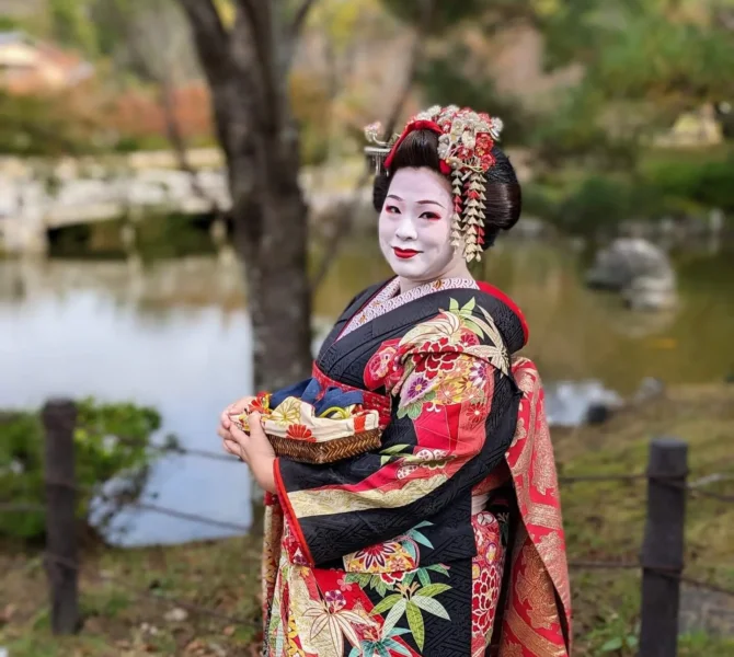 Japan Work & Travel Geisha