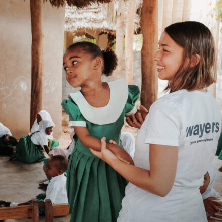 Sozialarbeit mit Kindern und Unterrichten im Ausland