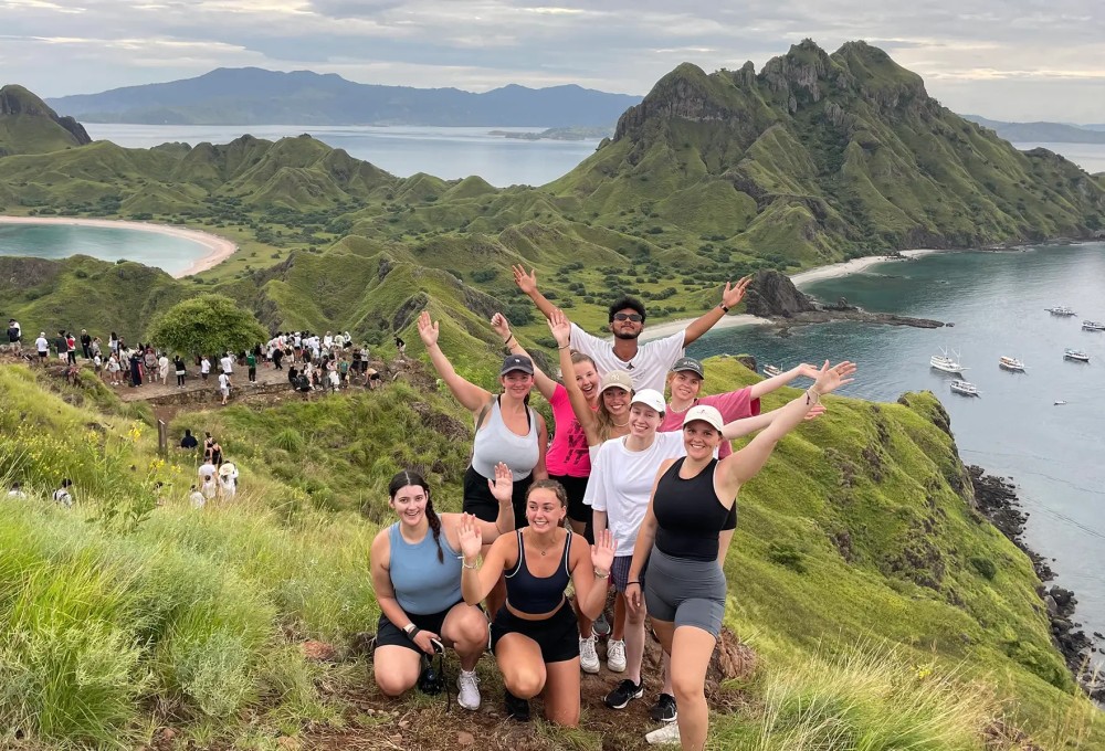 Indonesia Island Hopper