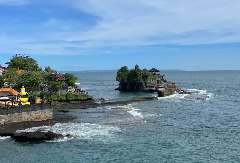 Tag 2: Tempelbesuche und Freizeit in Canggu 