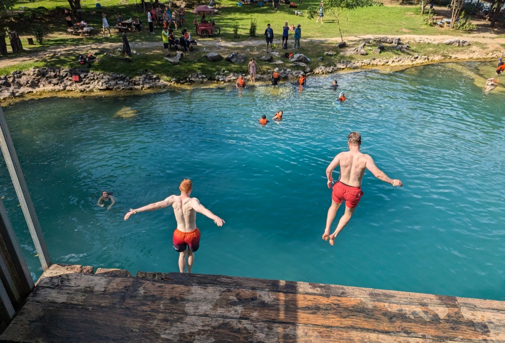 Tag 10+11: Vang Vieng, Laos