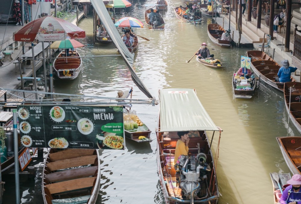 Tag 2: Bangkok bei Tag & Nacht