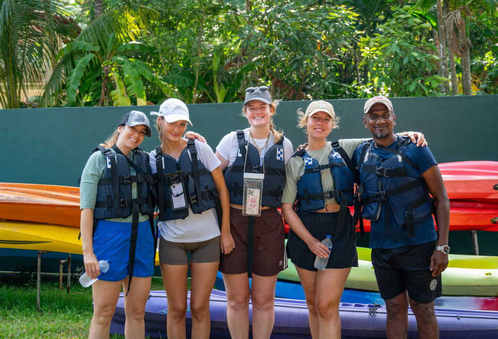 Tag 3: Kajaking, Meeresschildkröten & Kultur