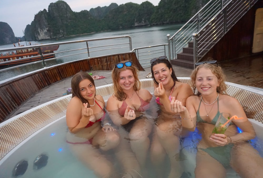 Tag 14: Halong Bay, Vietnam