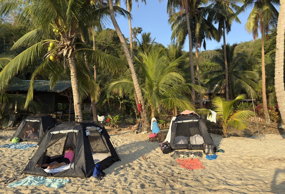 Tag 4: Insel-Hopping mit Impact & Beach Camp