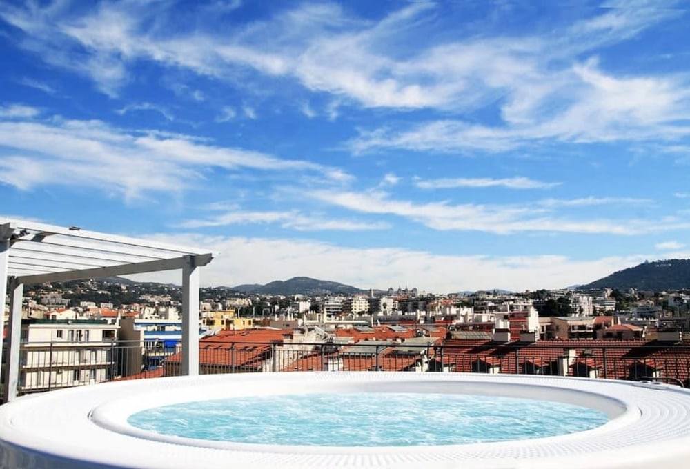 Diverse Unterkünfte in Italien, Frankreich & Spanien