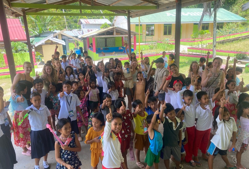 Tag 4: Insel-Hopping mit Impact & Beach Camp