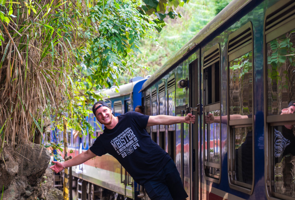 Tag 9: Spektakuläre Zugfahrt & Kelani River