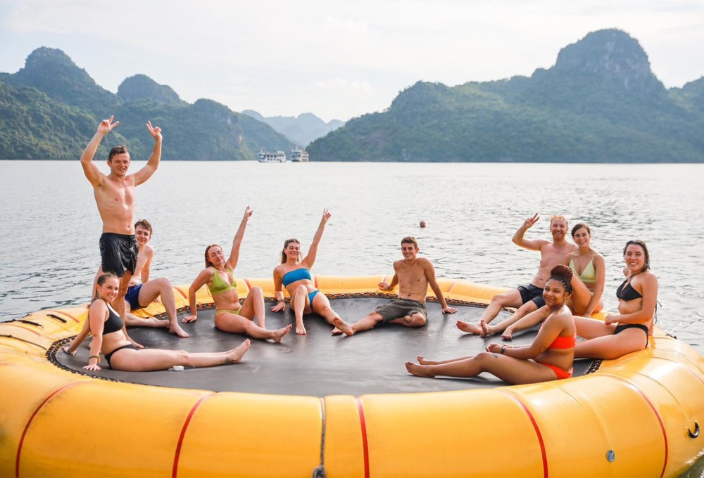 Tag 3: Ha Long Bay & Übernachtung auf dem Boot