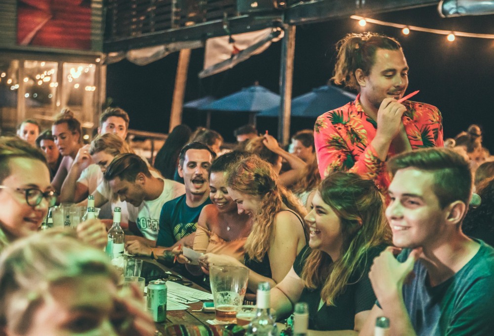 Tag 4: Surfen & Party Night