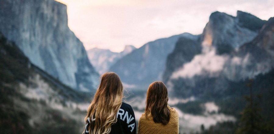 Freunde, Berge, Ausblick