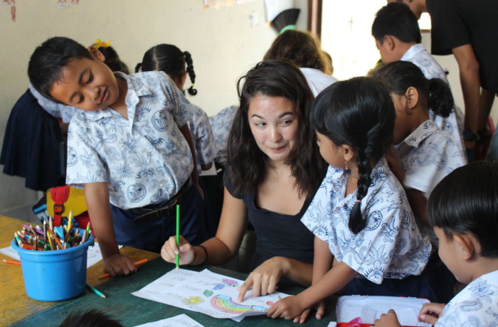 Bali, Unterrichten, Freiwilligenarbeit