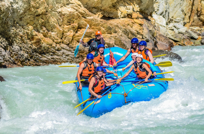 Banff rafting Kicking Horse rapid1(1)