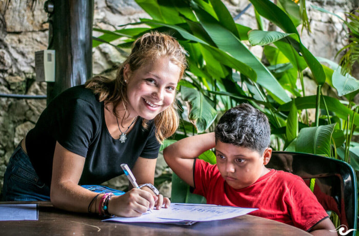 Sozialarbeit-mit-Kindern, Freiwilligenarbeit, Kinder, Mexiko, Unterrichten