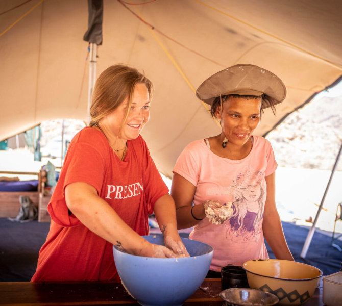 Baking bread on fire(3)