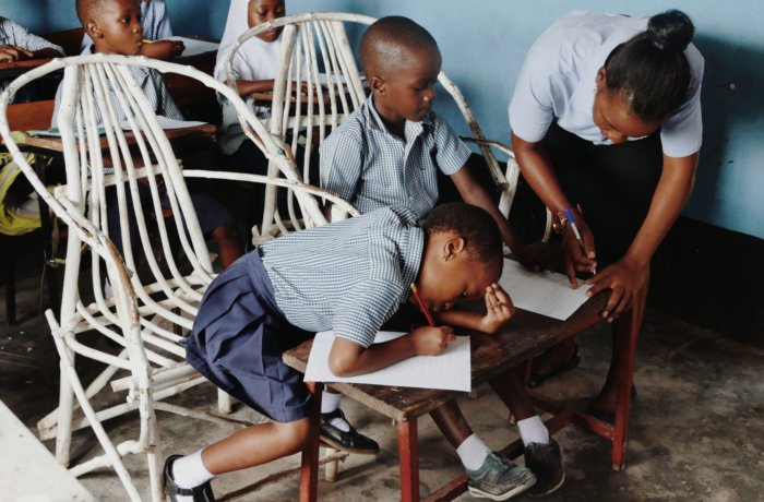 freiwilligenarbeit, sozialarbeit-mit-kindern, unterrichten, sansibar