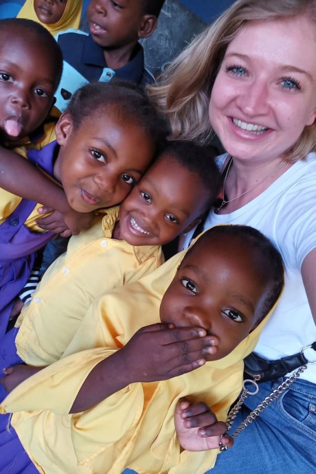 Franzi-Sansibar-Sozialarbeit-mit-Kindern-mit-kindern