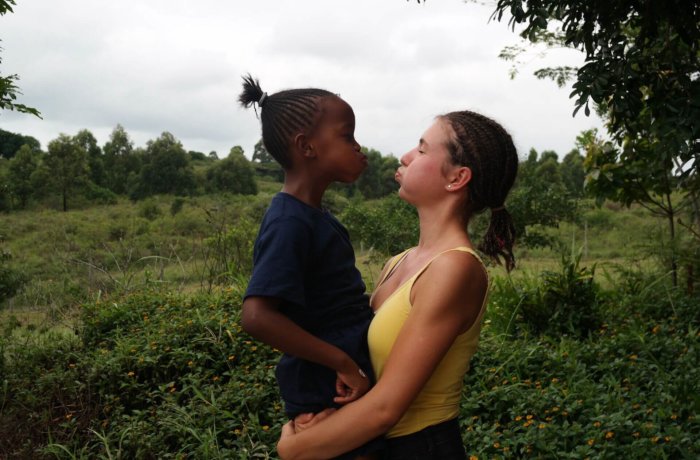 Jasmin Kolomycka-Kind mit Kussmund