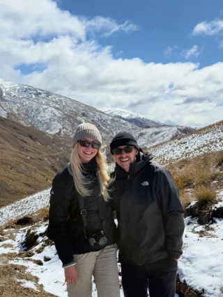 @travelwitheliisa & @julian_tomann sind aktuell rund um Wanaka und Queenstown unterwegs & haben uns einige Eindrücke aus Neuseeland geschickt 🙌🏼 

Wer hat auch Lust auf Neuseeland? Wandern, Roadtrips & einfach mitten in der Natur sein - Ob Work & Travel oder mit der Adventure Tour😎 
•
•
•
•
•
•
#neuseeland #workingholiday #workandtravel #adventuretour #travel #gapyear #reisen #neuseelandreise #queenstown #benlomomd