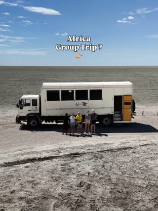 Wer hat Bock auf einen Group Trip durch 4 afrikanische Länder in 19 Tagen ? 🙌🏼 

Auf unserer Adventure Tour gehts mit dem Oberland Truck quer durch Südafrika, Botswana, Namibia und Sambia 😎 Wildlife, Action & Highlights wie die Victoria Falls warten auf dich!

Markiere jemanden der auch Bock auf Afrika hat👇🏼
•
•
•
•
•
#adventuretour #grouptrip #soloreisen #africa #afrikareise #gruppenreise #roadtrip #reisen #wayers #adventure #abenteuerreise