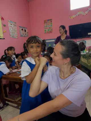 @neelezoe.22 hat uns Bilder aus ihrer Zeit in Bali geschickt 📸 & hat neben dem Schildkröten Projekt auch noch tolle Einblicke in unser Social Care Projekt bekommen ☀️
•
•
•
•
•
•
#volunteer #volunteerwork #volunteerabroad #freiwilligenarbeit #wanderlust #travellife #travelphotography #wanderlust #passionpassport #travelandleisure #nomadgirls #auslandsjahr #auslandspraktikum #freiwilligenarbeit #wayers #bali #schildkrötenprojekt #socialcare