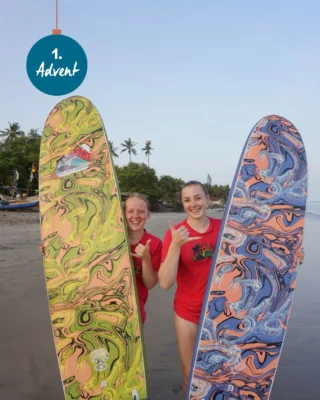 ✨Adventsgewinnspiel✨

Zum 1. Advent verlosen wir einen Lonely Planet Gutschein, ein wayers Tshirt, eine nachhaltige Trinkflasche und ein Strandhandtuch 🎅🏼 

👉🏼 Um die Adventszeit zu feiern, verlosen wir an jedem Advent-Sonntag etwas, um euch die Weihnachtsszeit etwas zu verschönern 🥳

So nimmst du teil:
1. Like den Post
2. Folge @wayers.official & teile den Beitrag mit 2 Freunden
3. Markiere jemanden in den Kommentaren👇🏼

Wir wünschen dir viel Glück✨

Das Gewinnspiel steht in keiner Verbindung zu Instagram und Facebook. Der Gewinner*in wird am 1.12.2025 ausgelost und in den Kommentaren bekanntgegeben.
•
•
•
•
•
#gewinnspiel #giveaway #weihnachten #advent #freiwilligenarbeit #gapyear #christmasgiveaway #reisen #travel #volunteersbroad