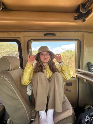 Wer hat Bock auf 12 Tage pures Abenteuer in Tansania & Sansibar? 🙌🏼 

Wildlife, Kultur & traumhafte Strände 😎 @camibiega war auf der Wild Wonders Adventure Tour und hat uns diese tollen Bilder und Videos geschickt

Hast du Fragen zur Tour? 👇🏼
•
•
•
•
•
•
#grouptrip #adventuretour #gruppenreise #tansania #sansibar #gapyear #reisen #safari #adventure #reisen #safaritansania