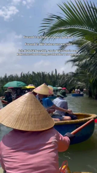 Wer kennt‘s?💀 Fragt sich aber, wer besser dran ist 🫨 Auf der All Across Asia AdventureTour kannst du’s herausfinden. Im Kokosnussboot. Alle Infos auf unserer Website🌴

#vietnam #hoian #coconutboat