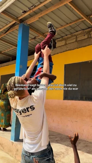 „Aber das ist doch viel zu gefährlich 🫨“ - wer kennt‘s?

#freiwilligenarbeit #sozialearbeit #afrika