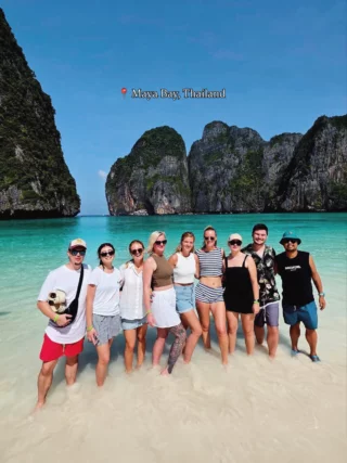 Linh von Team Sales war mal wieder unterwegs - diesmal auf der Thailand Adventure Tour („Thailand Island Vibes“) und im Elefantenschutzprojekt auf Koh Samui 🐘

wenn ihr in beides reinschauen und Thailand von Maya Bay, über den Khap Sok Nationalpark bis hin zur Freiwilligenarbeit mit den Elefanten erleben wollt, gibt’s auch das All-one-Paket 📦 

Markiere jemanden, mit dem du immer schon mal nach Thailand wolltest 👇🏼

#volunteering #gruppenreise #mayabay #khaosok #kohsamui