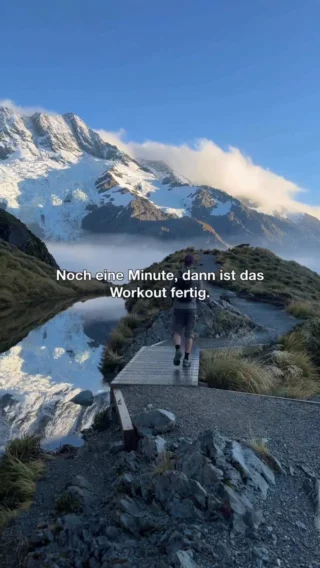 Eine so krass inspirierende Perspektive von @jakob_ude 🙏🏼 auch wenn Vorfreude natürlich auch was Tolles ist, vergessen wir so oft, im Moment zu leben. Und realisieren oft nicht, das DAS HIER die „guten alten Zeiten“ sind, an die wir uns später erinnern werden.

Fällt‘s dir auch manchmal schwer, einfach im Moment zu sein - und wieso? 👇🏼

#sprüchezumnachdenken #sprueche #spruchbilder #sprüche #sprücheundgedanken