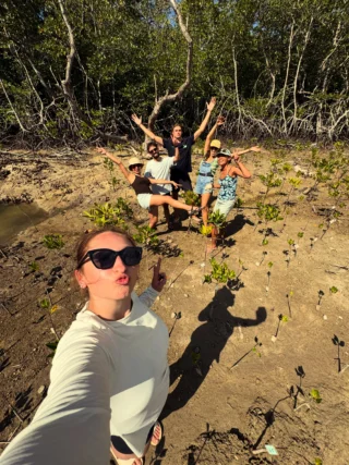 NEU: Im Meeresschildkröten- & Korallenschutz-Projekt auf Nusa Penida wirst du zum Meeresschutz-Experten 🐠 zusammen mit anderen Volunteers packst du beim Anpflanzen von neuen Riffen, Retten von Schildkröten und Aufforsten von Mangroven mit an 🌊 

Du hilfst also aktiv auf viele verschiedene Weisen dabei, Arten und Lebensräume vor Ort zu erhalten🐢 

Du willst auch mithelfen? Alle Infos findest Du auf unserer Website ✌🏼

Du würdest gerne mehr über das Projekt wissen? Stell uns deine Fragen in den Kommentaren👇🏼

#nusapenida #volunteer #volunteering #freiwilligenarbeit #bali